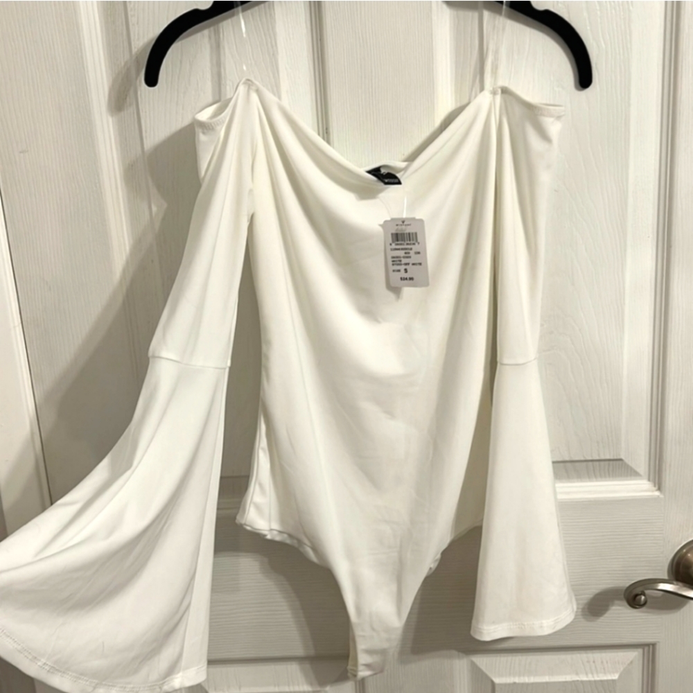 Off shoulder bodysuit